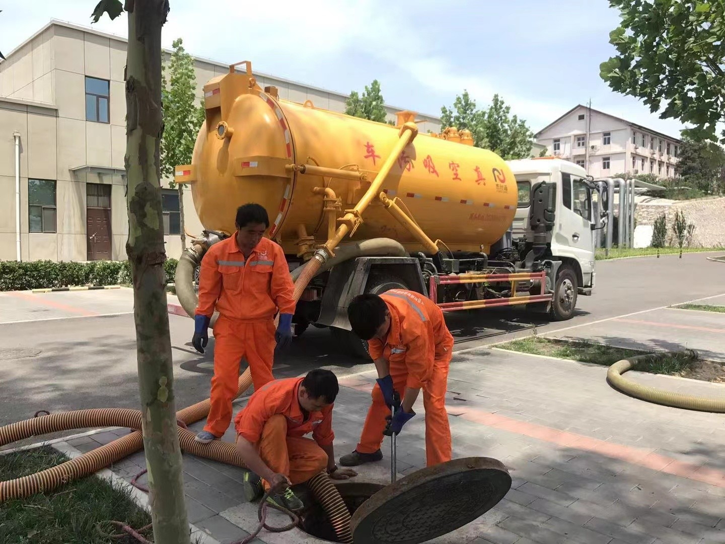利川化粪池清理与5-8吨吸粪车施工效率分析
